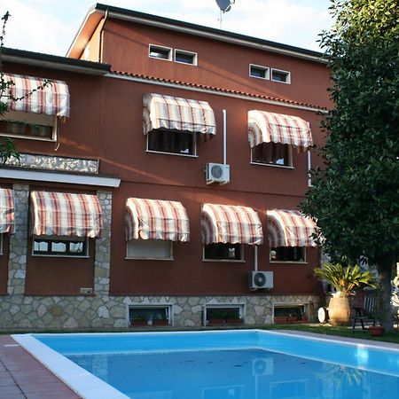 B&B Desenzano Дезенцано-дель-Гарда Экстерьер фото