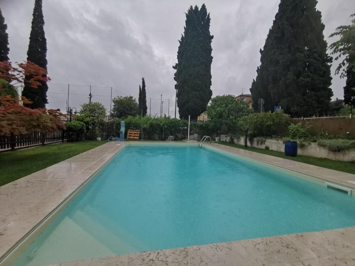 B&B Desenzano Дезенцано-дель-Гарда Экстерьер фото