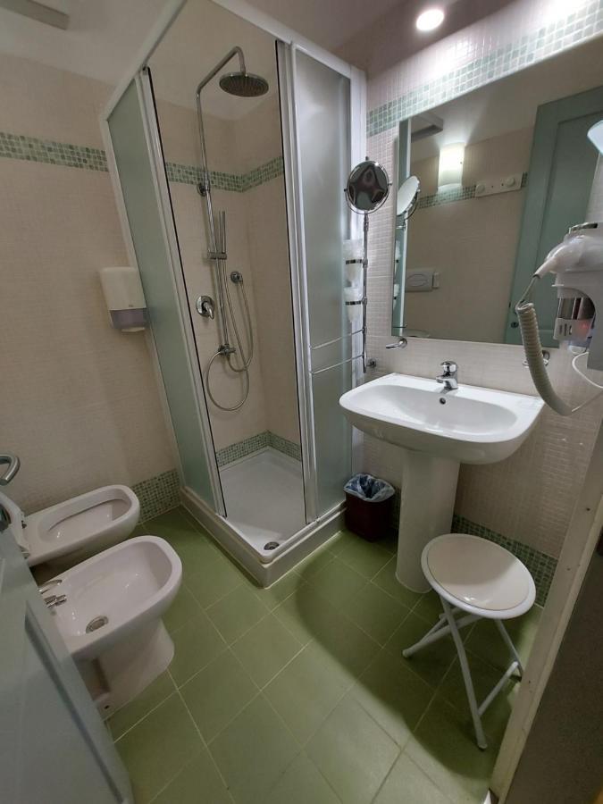 B&B Desenzano Дезенцано-дель-Гарда Экстерьер фото