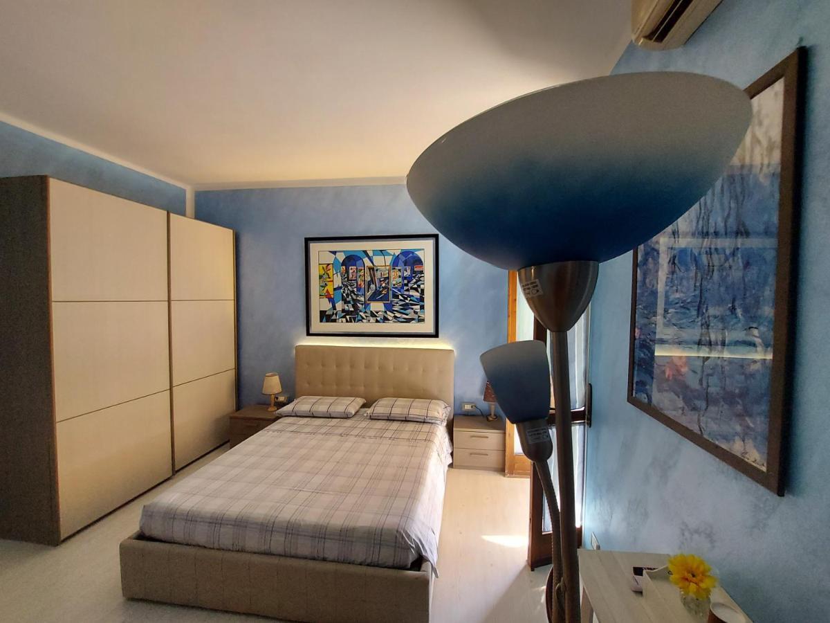 B&B Desenzano Дезенцано-дель-Гарда Экстерьер фото