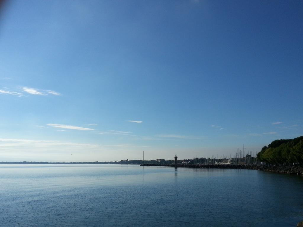 B&B Desenzano Дезенцано-дель-Гарда Экстерьер фото