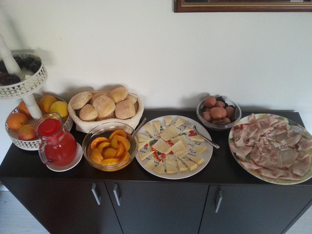 B&B Desenzano Дезенцано-дель-Гарда Экстерьер фото