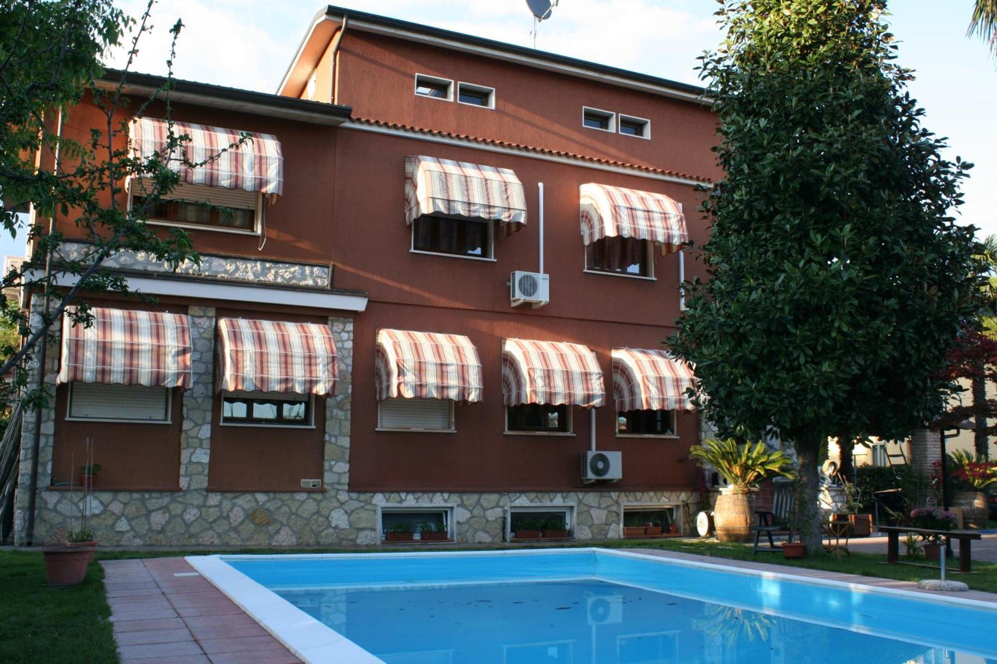 B&B Desenzano Дезенцано-дель-Гарда Экстерьер фото