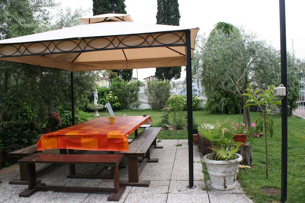 B&B Desenzano Дезенцано-дель-Гарда Экстерьер фото